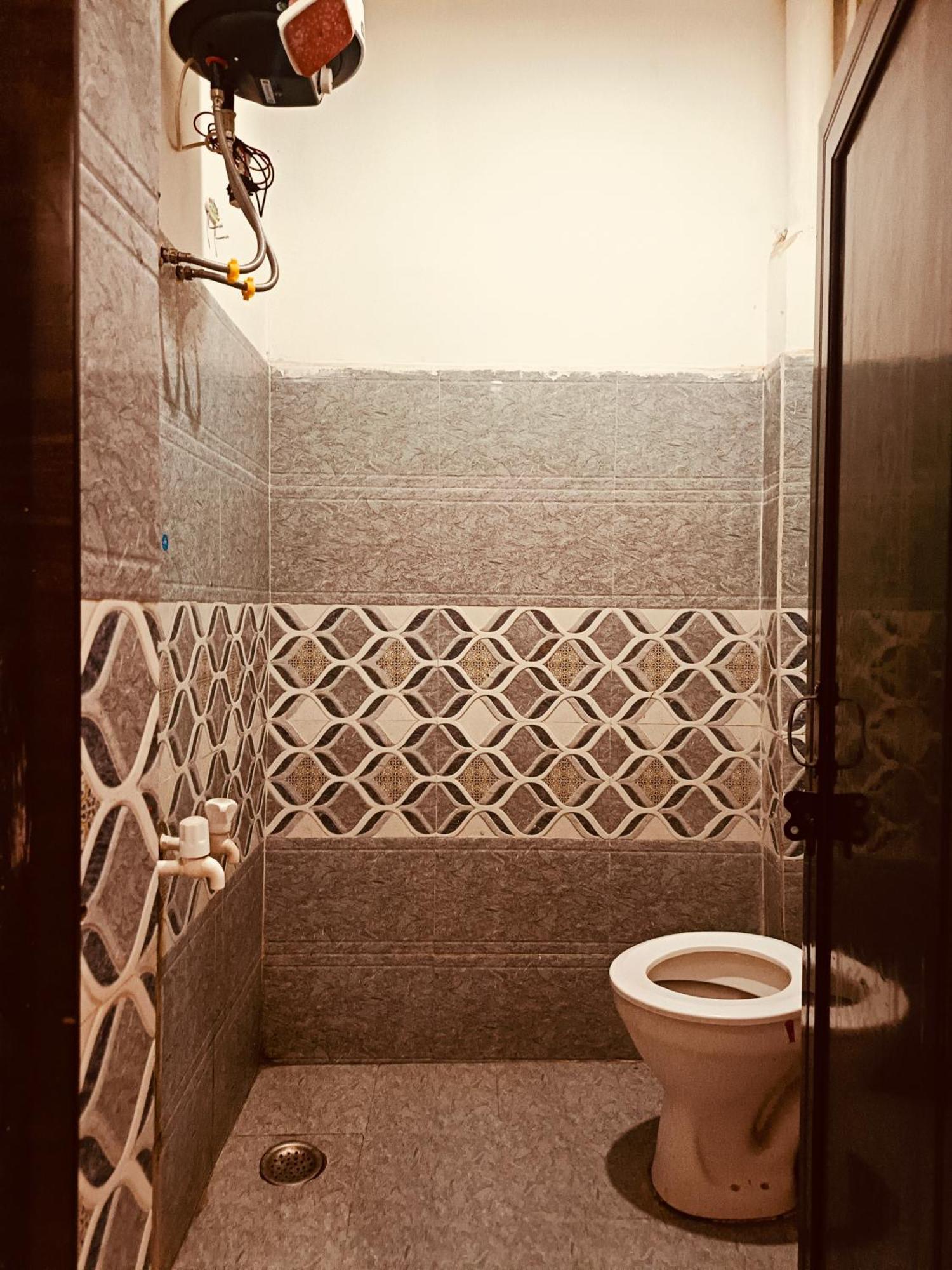 Jay Shree Radhey Home Stay Mathura Eksteriør billede